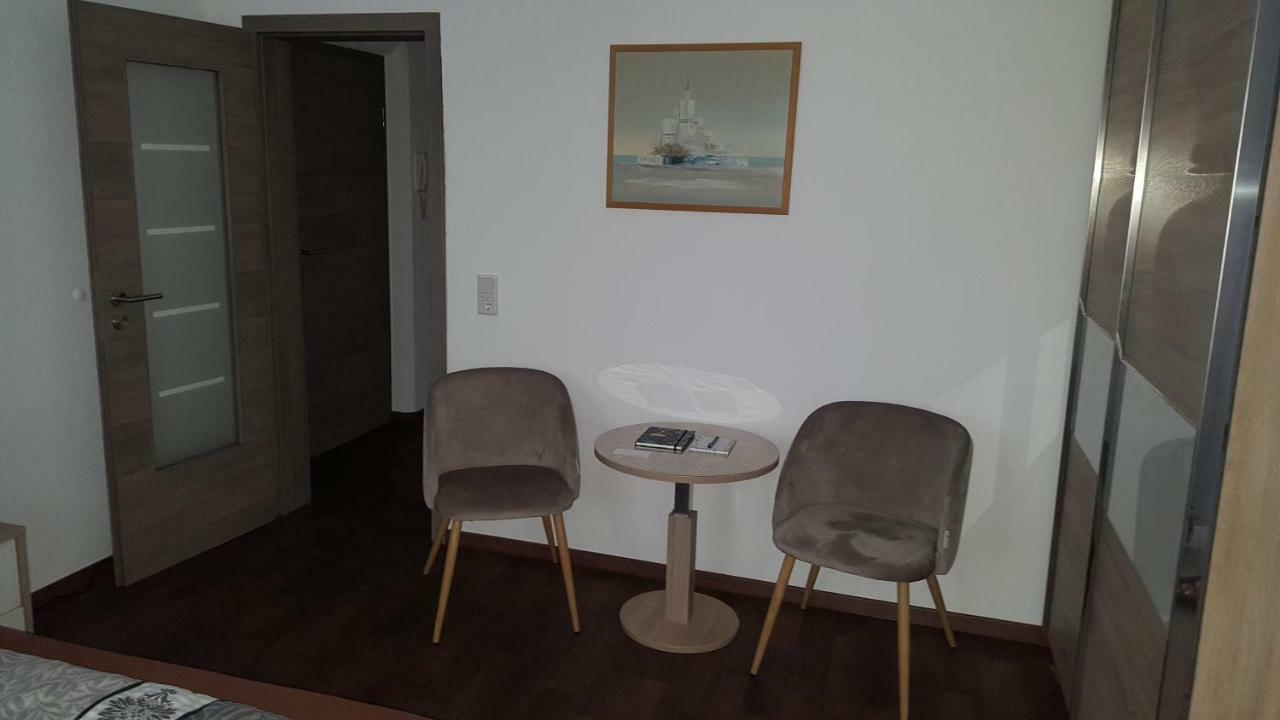 Ferienwohnung Oder Studio Dresden-Neustadt Inkl Parkplatz Mit Balkon Oder Terrasse Dış mekan fotoğraf